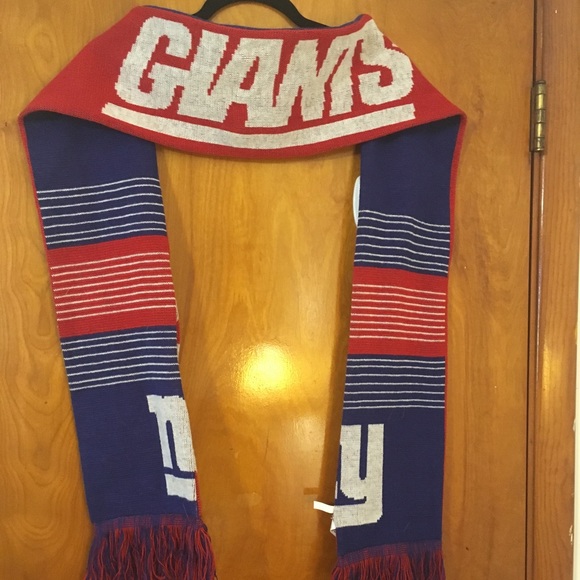 🔴3/$30🔴Sale Forever Collectibles” Reversible Scarf - Picture 3 of 3